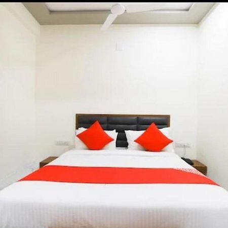 Hotel New Lake View Ahmedabad Eksteriør bilde