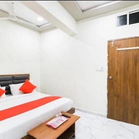Hotel New Lake View Ahmedabad Eksteriør bilde