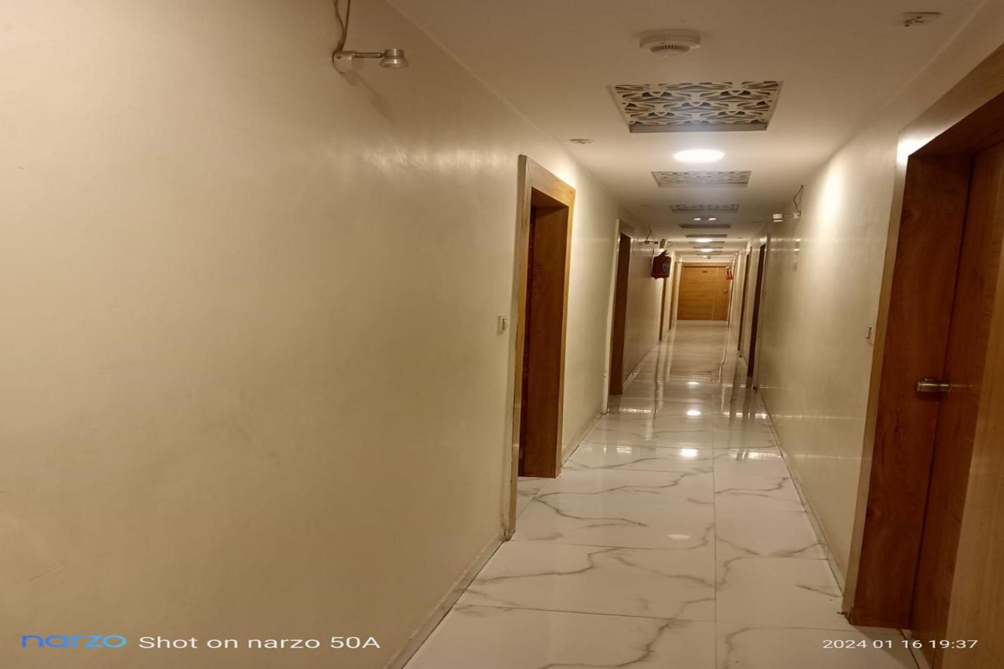 Hotel New Lake View Ahmedabad Eksteriør bilde